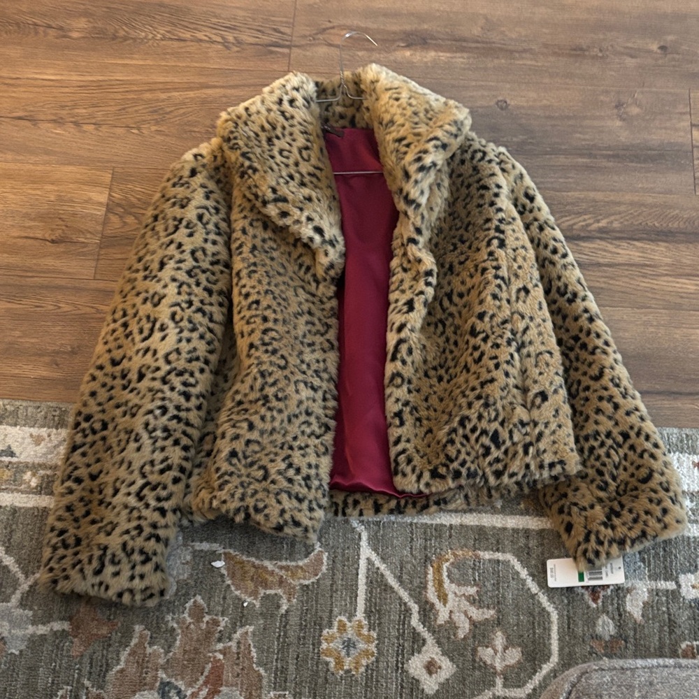 Fever Leopard Print Faux Fur Cropped Jacket - Tan & Black with Burgundy Lining